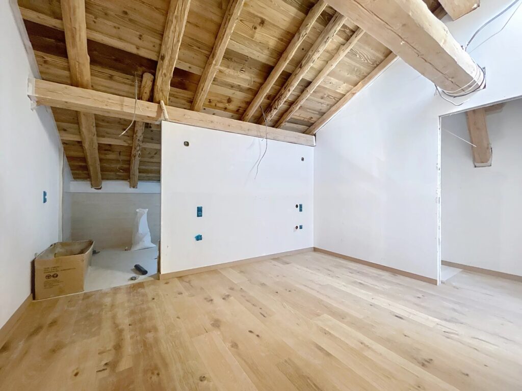 Intérieur de la grange rénovée